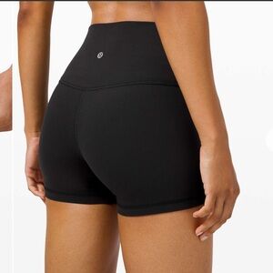 Lululemon align size 4 high rise 4” inseam black biker shorts W7BJYS
